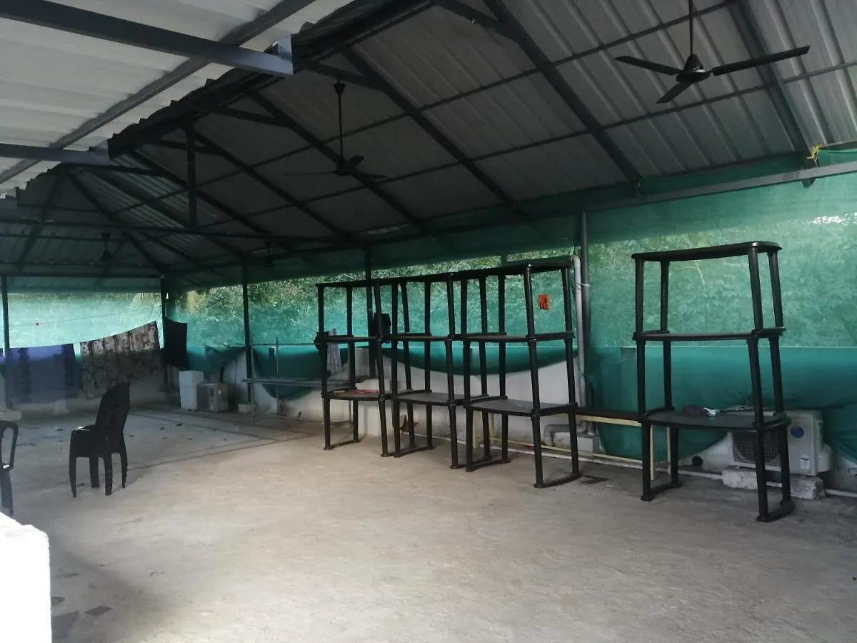B & B Konni, Pathanāmthitta 0*,  Hindistan